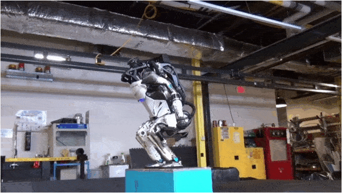 Boston Dynamics Atlas Robot macht einen Backflip