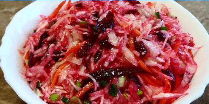 Sauerkraut mit Rüben und Karotten