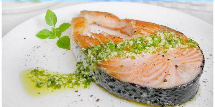 Wie man Chum Salmon Steak macht