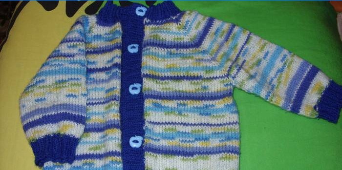 Strickpullover für einen Jungen