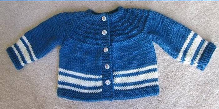 Strickpullover für einen Jungen