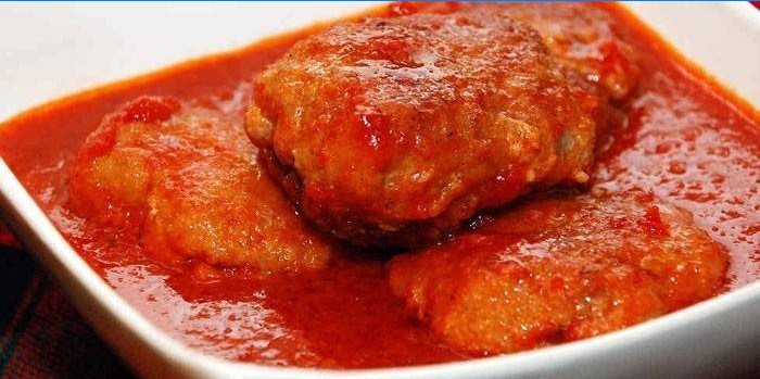 Schnitzel in Tomatensauce