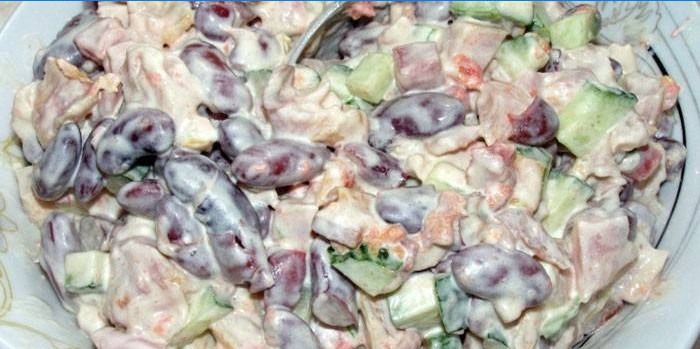 Roter Bohnensalat im Mayonnaise-Dressing