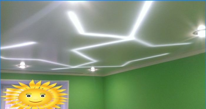 Spanndecke mit LED-Beleuchtung