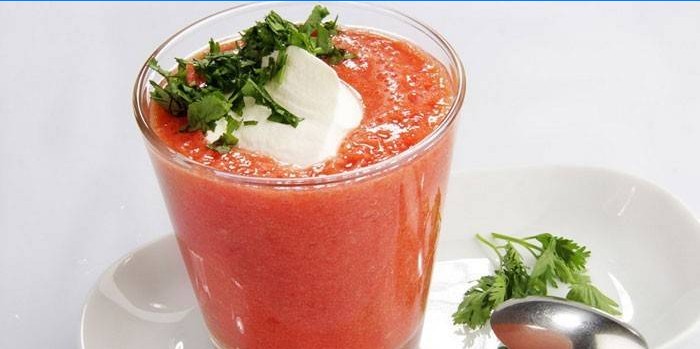 Tomaten-Smoothie mit Petersilie