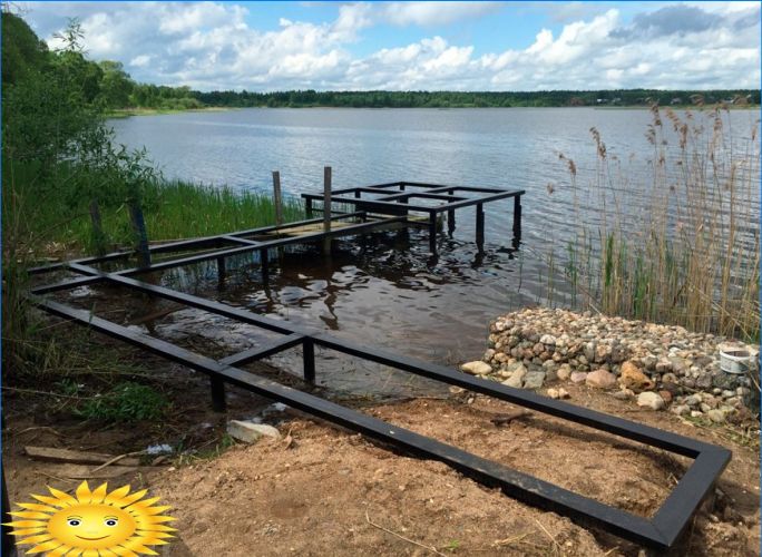 Wie man mit eigenen Händen einen Gehweg, eine Plattform, einen Pier an einem Stausee baut