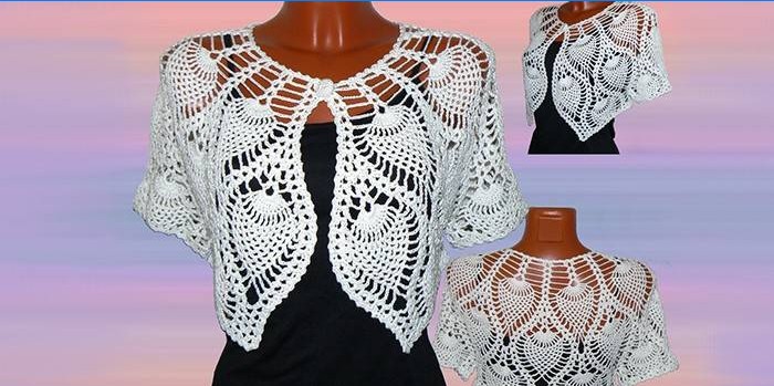 Durchbrochener weißer Bolero mit Blumenmotiven