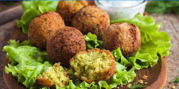 Fertige Bohnenfalafels mit Bulgur