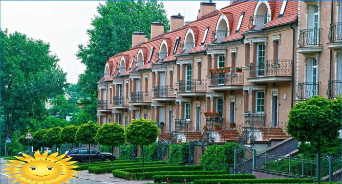 Grundstück in der Nähe des Stadthauses: Merkmale der Anordnung, Ideen