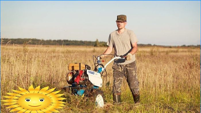 So wählen Sie einen handgeführten Traktor und Zubehörteile aus