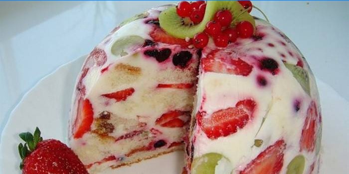 Moussekuchen mit Beeren