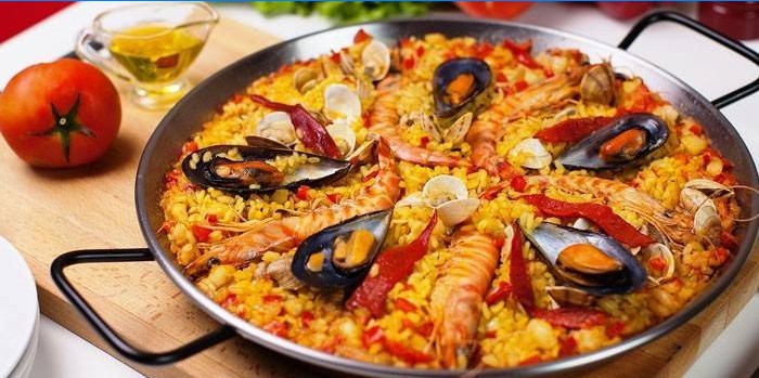 Paella mit Meeresfrüchten