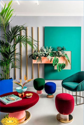 Interieur im Memphis-Stil