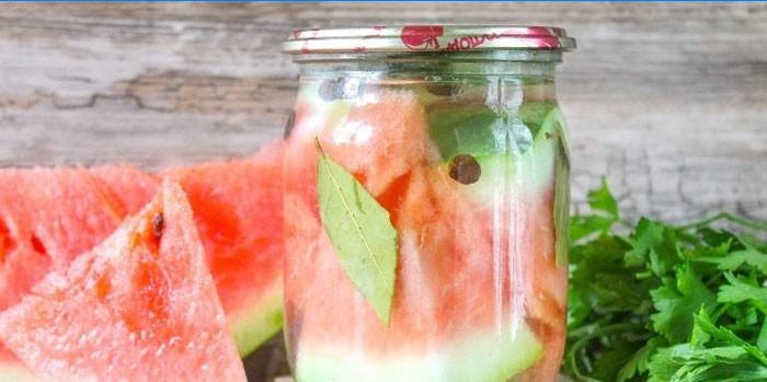 Eingelegte Wassermelonenscheiben