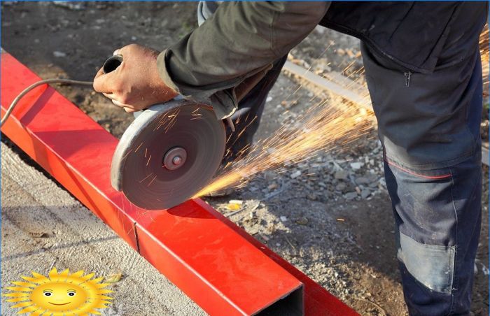 Sicherheitsvorkehrungen beim Arbeiten mit einer Mühle