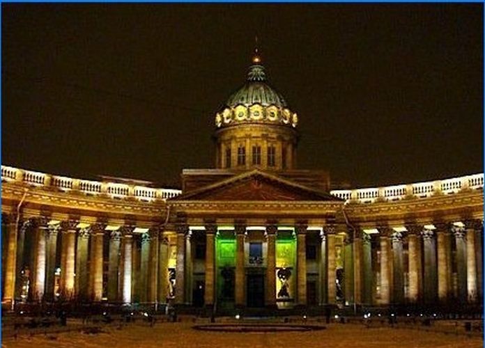 Der Haupttempel von St. Petersburg - Kasaner Kathedrale