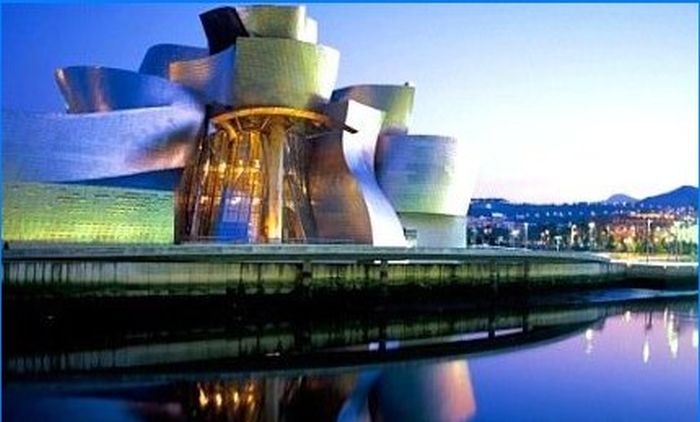 Guggenheim Museum im Zentrum von Bilbao, 1997