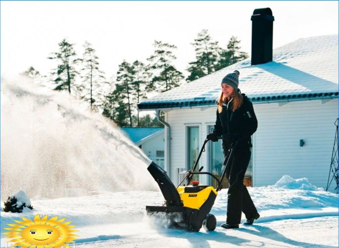 Selbstfahrende Schneefräsen für Sommerhäuser: Überblick und Hilfe bei der Auswahl