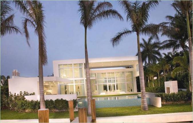 Schneeweiße North Bay Residence in Miami Beach