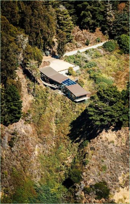 Buck Creek House auf einer Klippe in Kalifornien