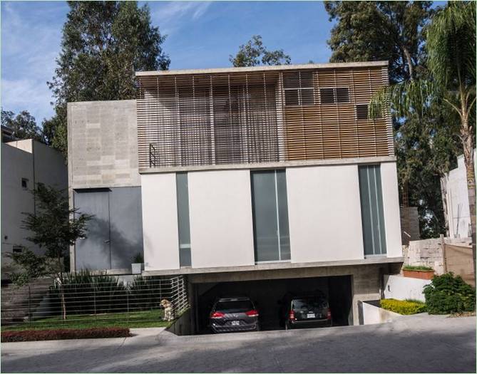 Innenarchitektur eines Hauses in einem Eukalyptuswald, Zapopan, Jalisco, Mexiko