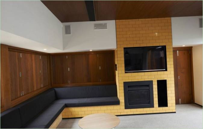 Eine hölzerne Inneneinrichtung in einem Wohnzimmer in Australien