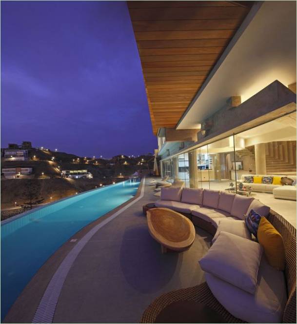 Innenarchitektur Veronica Beach House mit tollem Blick auf die Küste in Lima, Peru