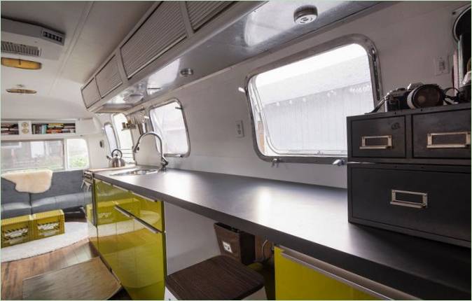 Das Innere des Airstream-Wohnmobils