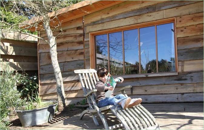 Die Terrasse eines Landhauses in Frankreich