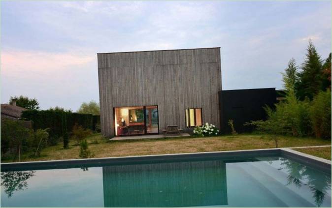 Pool im Haus Villa B von Tectoniques Architects in Frankreich