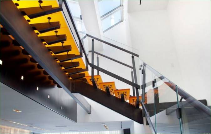 Das Treppenhaus des luxuriösen Penthouses in der 73. Straße in den USA