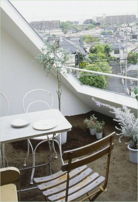 Ein kleiner Garten der Residenz in Yokohama