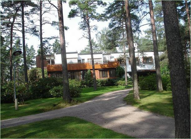 Außenansicht der Villa Mairea von Alvar Aalto