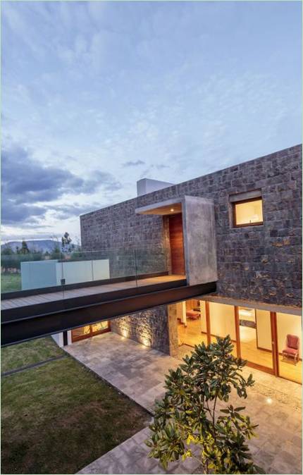 Los Chillos von Diez + Muller Arquitectos in Ecuador