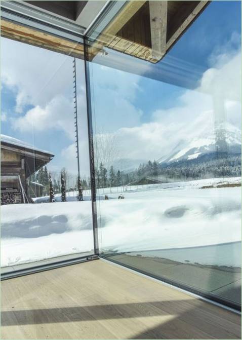 Eine zu einem Haus umgebaute Scheune in Österreich