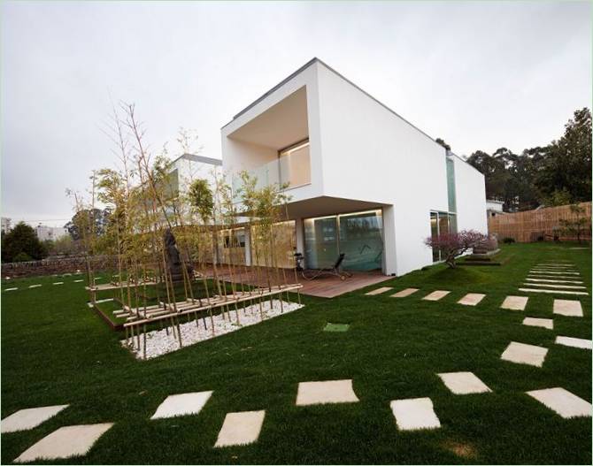 Haus in Valongo von Atelier Nuno Lacerda Lopes, Portugal