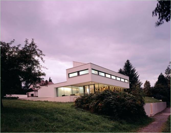 Das Innere des Hauses P Hügelhaus von Philipp Architekten