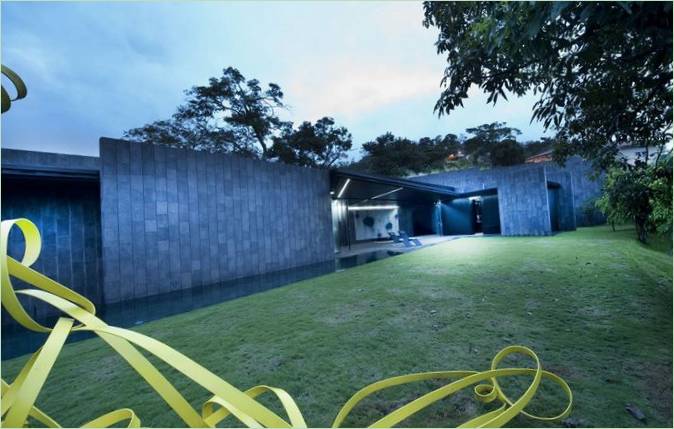 Ein Haus mit einem einzigartigen Grundriss - Casa Altamira des spanischen Architekten Joan Puigcorbe, Ciudad Colon, Costa Rica