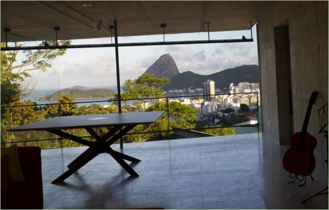 Panoramablick auf die Stadt von einem Haus in Rio