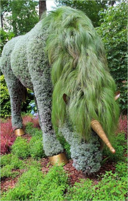 Eine lebende Blumenskulptur in einem botanischen Garten in Atlanta