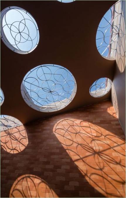 Kreisförmige Fensteröffnungen an der Decke