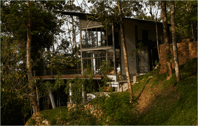 Ein einzigartiges tropisches Haus mit atemberaubender Aussicht