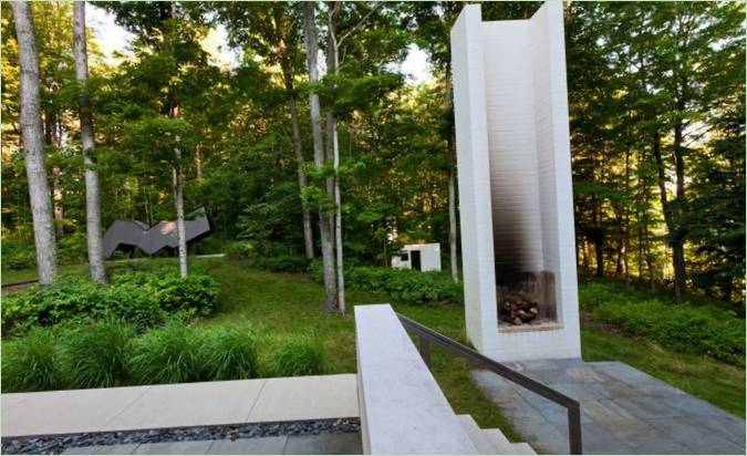 Blockhaus im Wald in den USA