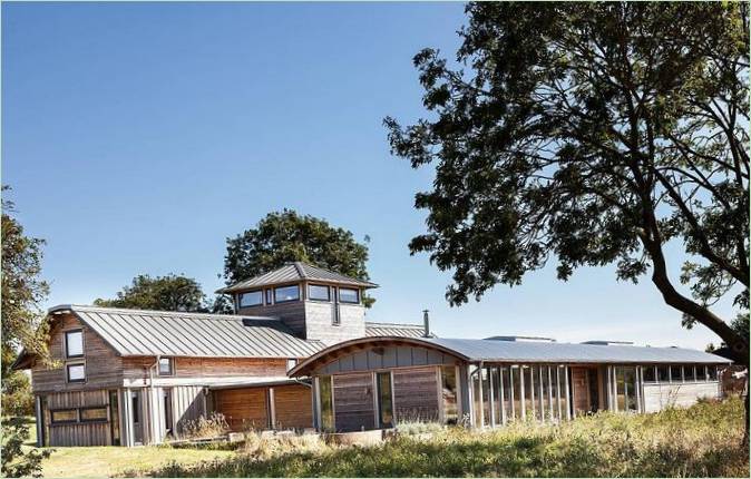 Landhaus im Vereinigten Königreich, das auf einem alten Luftwaffenstützpunkt gebaut wurde