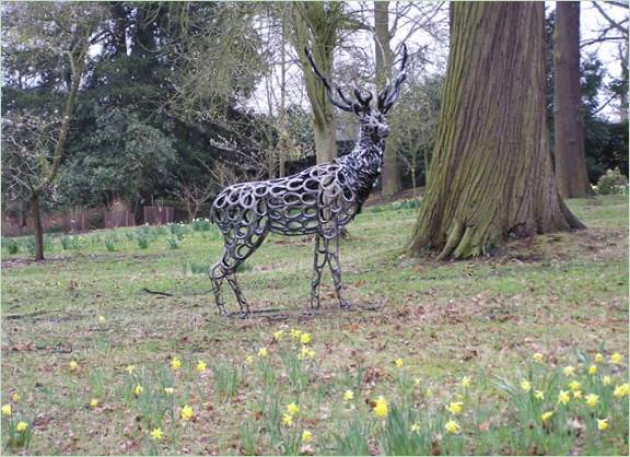 Hufeisenskulptur von Tom Hill