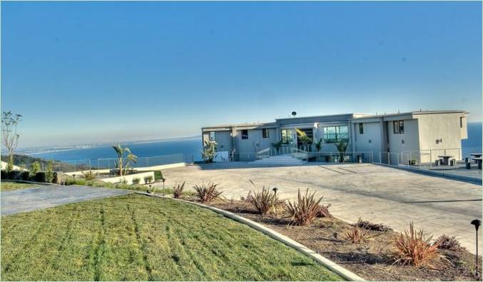 Ein schönes Haus am Meer in Malibu