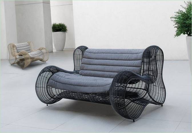 Moderne Outdoor-Möbel: Sofa mit Metallgestell