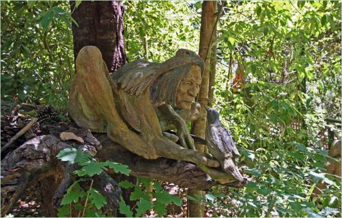 Holzskulptur von Bruno Torfs