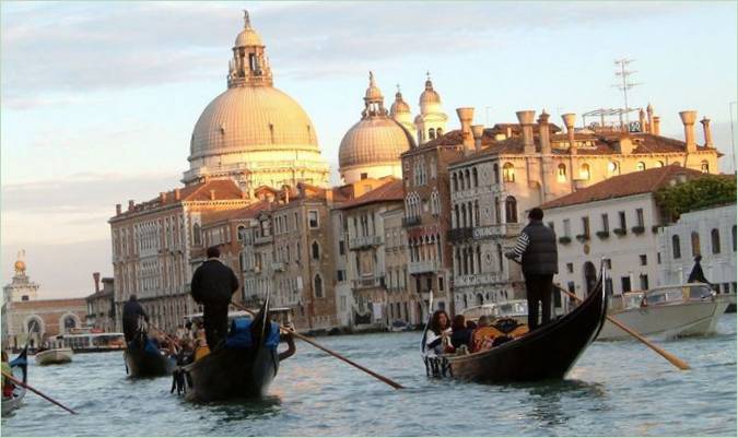 Wassertaxi in Venedig