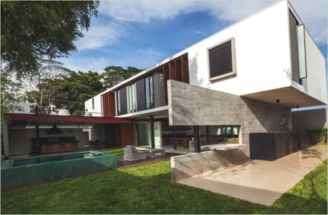 Villa Planalto von Flavio Castro Arquiteto